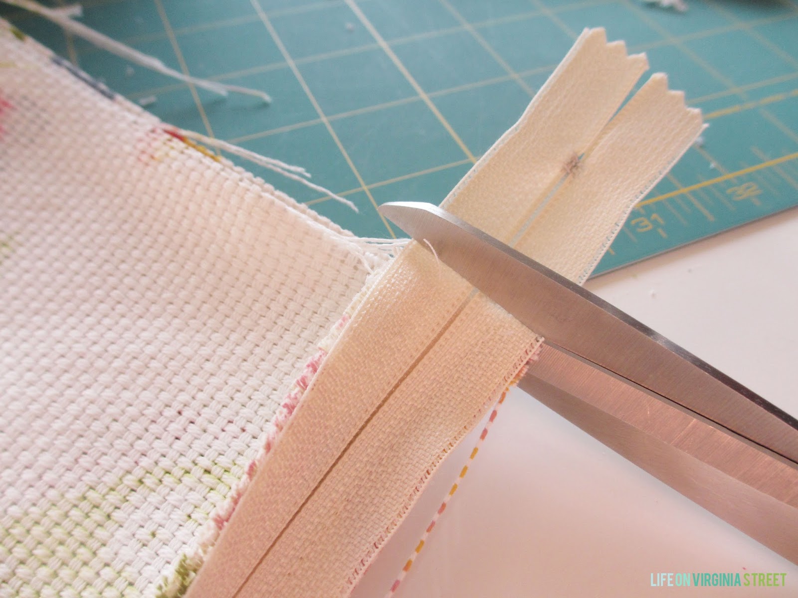 Tutorial Throw Pillow with a Zipper Life On Virginia Street Bloglovin’